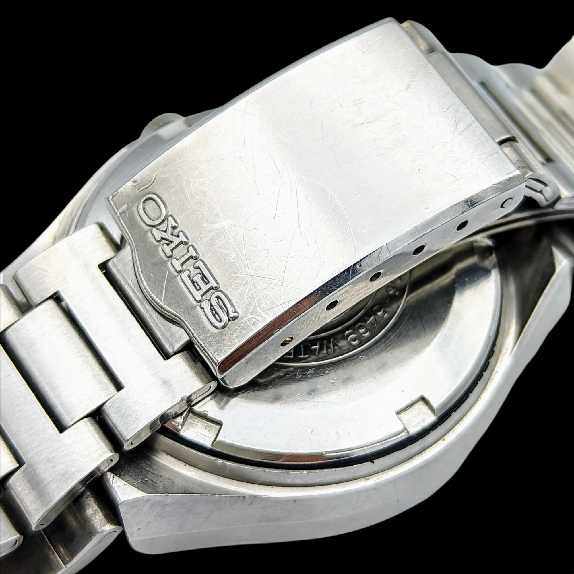 1971 SEIKO DX Automatic Watch Day/Date Indicator Cal. 6106C Hack Mechanism 17 Jewels