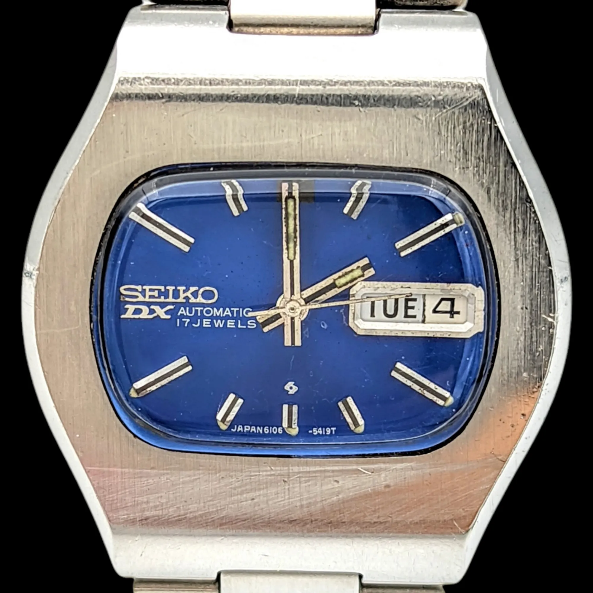 1971 SEIKO DX Automatic Watch Day/Date Indicator Cal. 6106C Hack Mechanism 17 Jewels