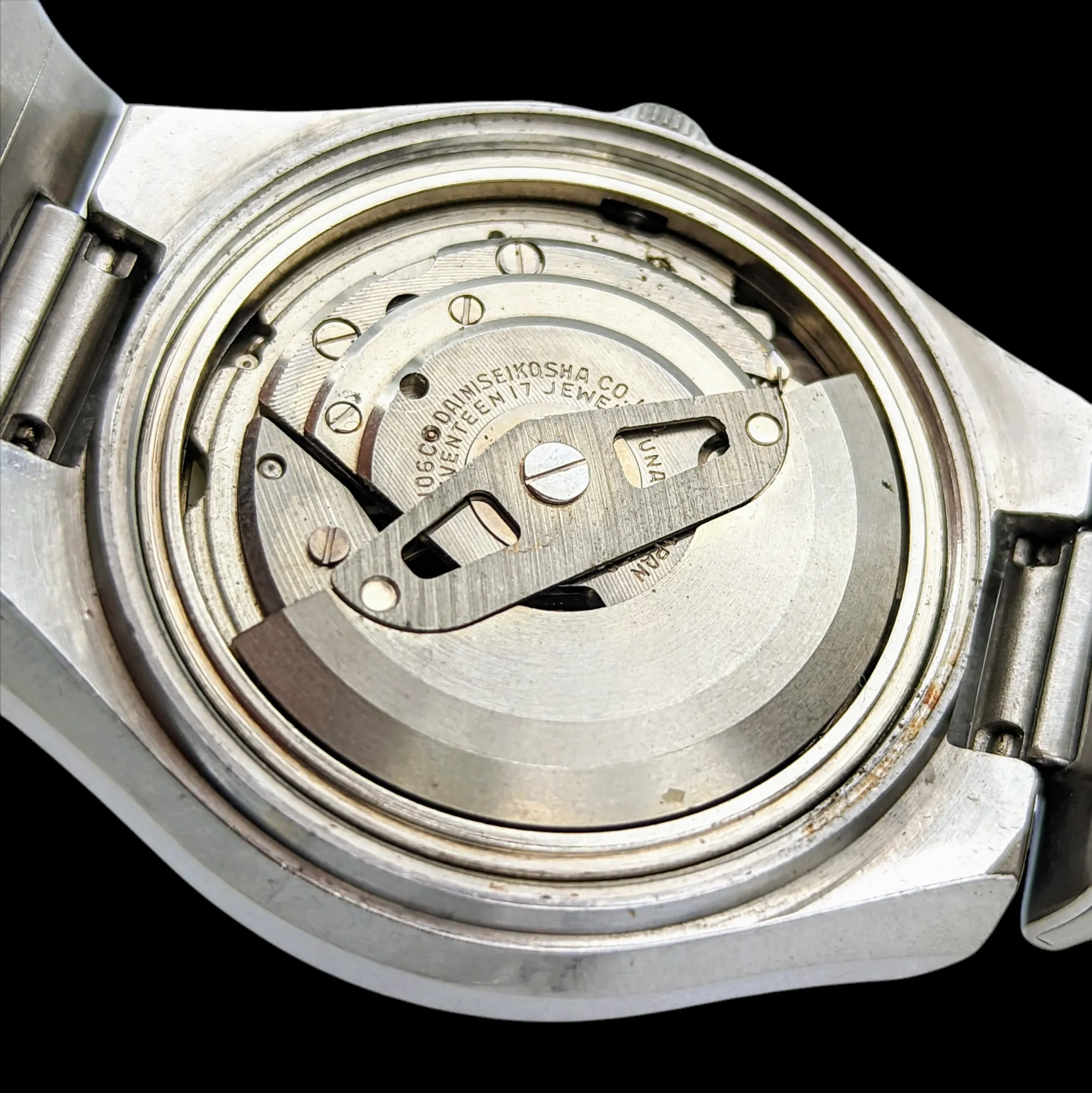 1971 SEIKO DX Automatic Watch Day/Date Indicator Cal. 6106C Hack Mechanism 17 Jewels
