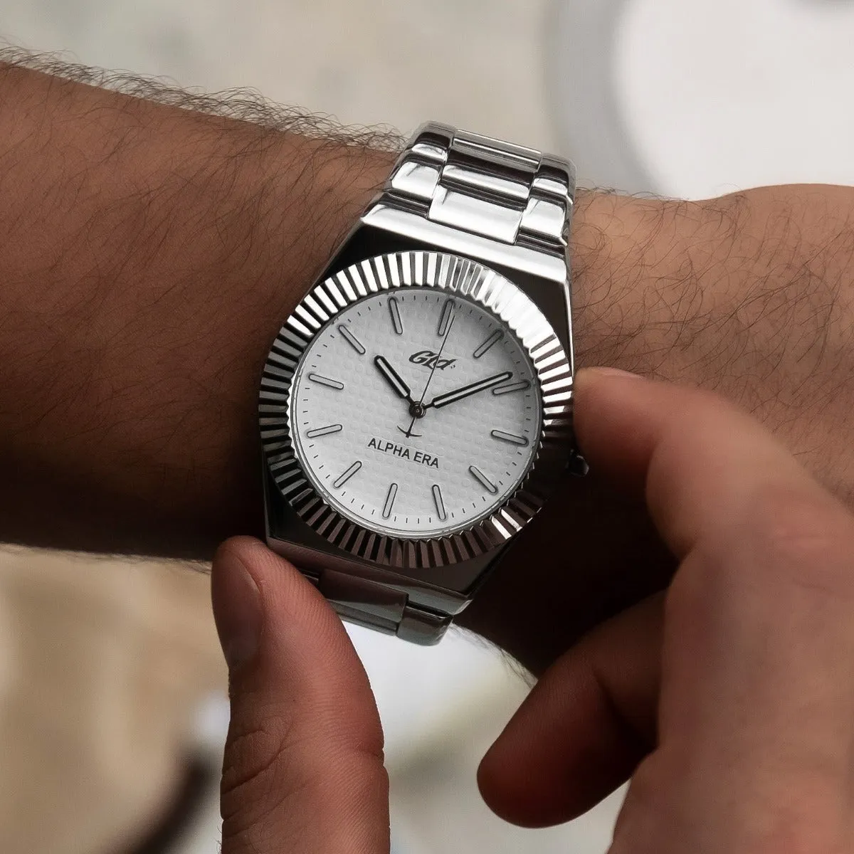 42MM Fluted Bezel Alpha Era® in White Gold