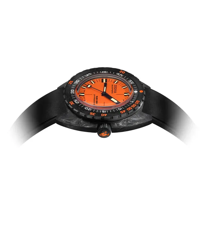 DOXA Sub 300 Carbon Professional Black - 822.70.351.21