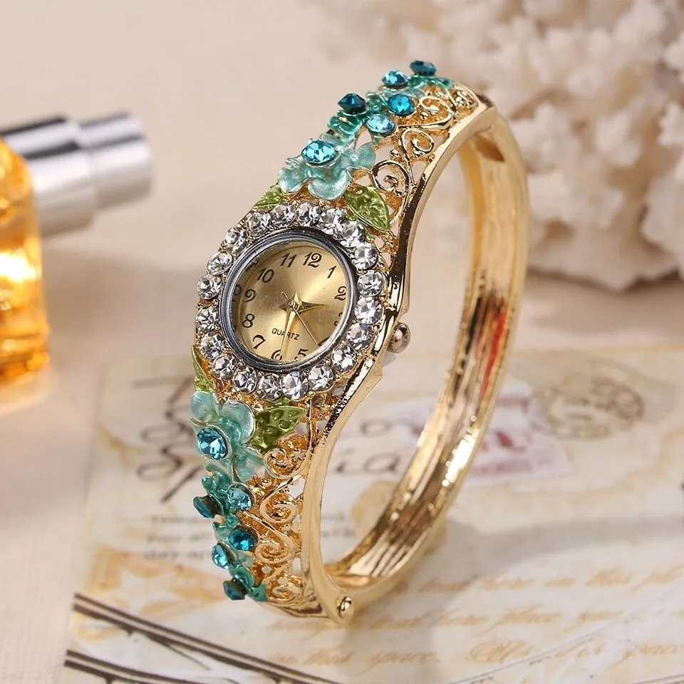 New Golden Luxury Bracelet Watch Lady Flower Design Alloy Band Elegant Women