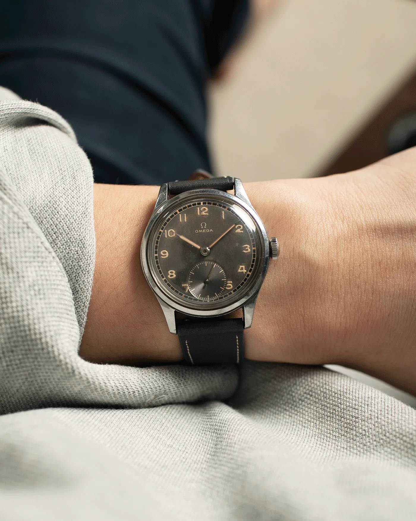 Omega Suveran 2400-4 Grey